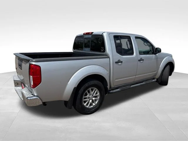 Used 2017 Silver Nissan SV image 7
