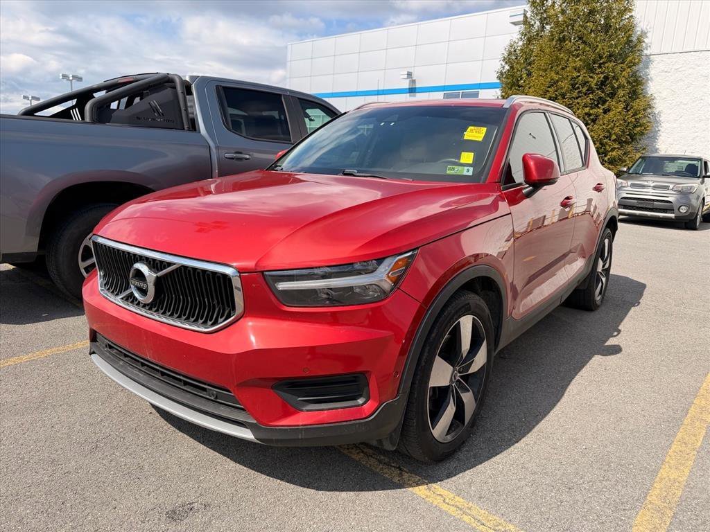 2019 Volvo XC40 Momentum