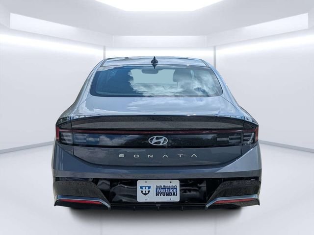 Used 2025 Blue Hyundai SEL image 4