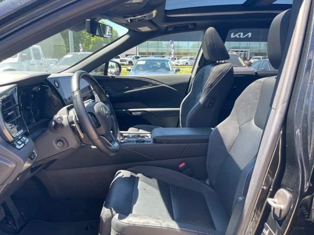 Certified Used 2025 CAVIAR Lexus LUXURY AWD image 12