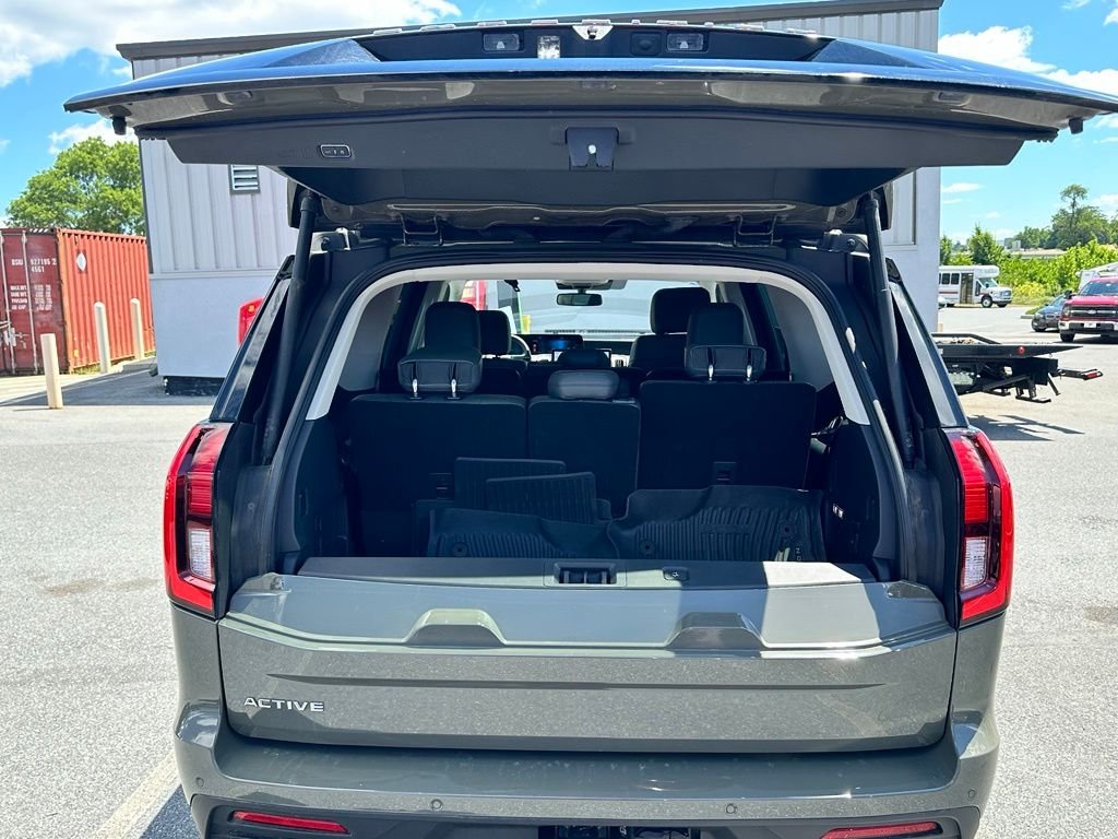 Used 2025 Green Ford Active image 6