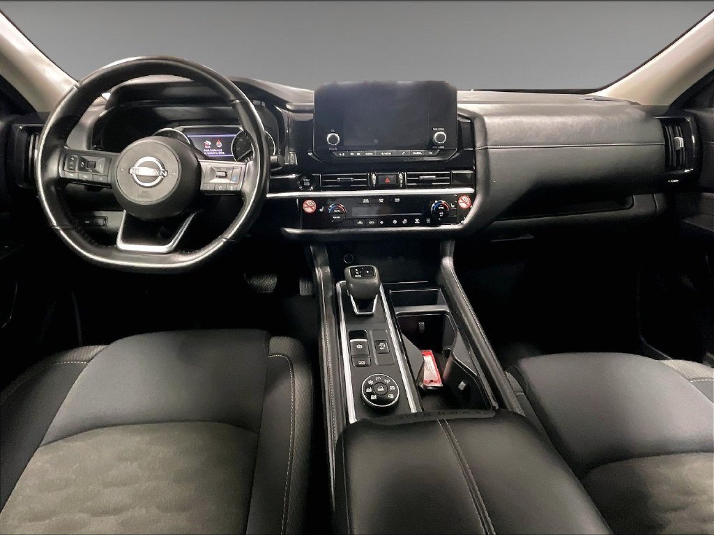 Used 2025 Gray Nissan SV image 21