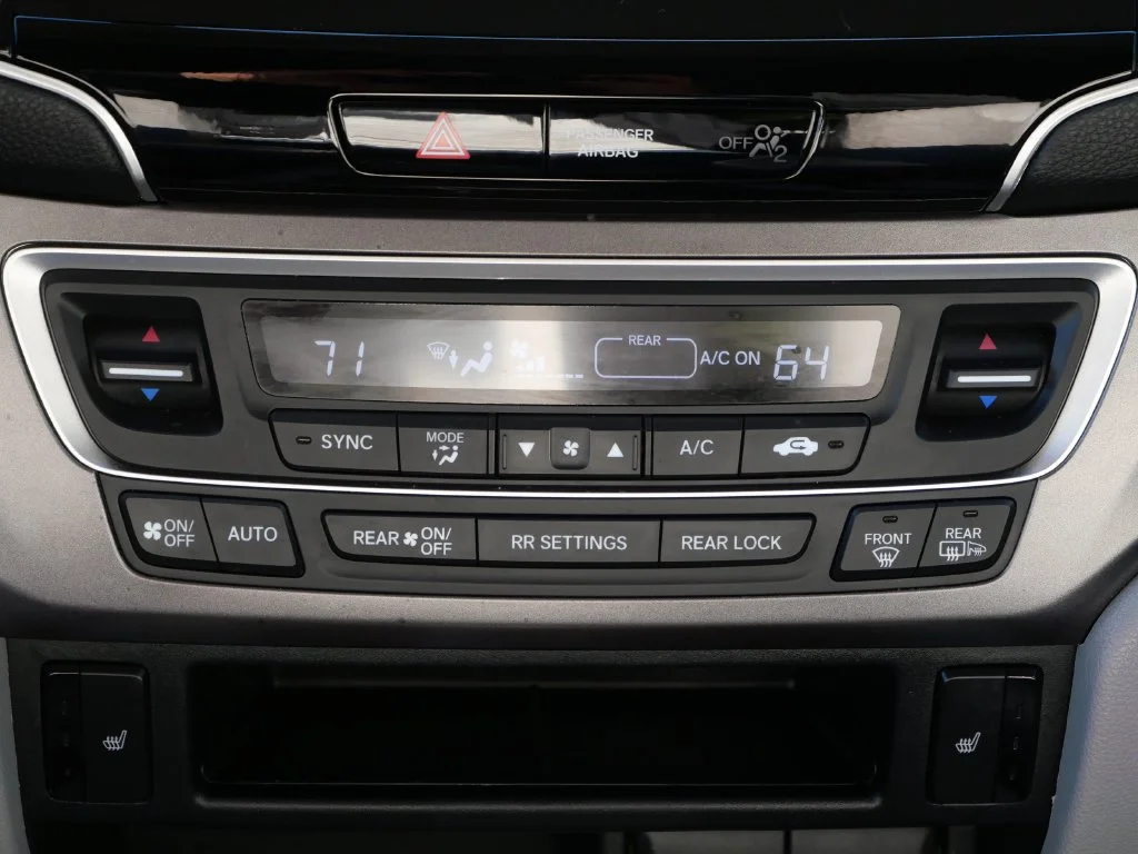 Certified Used 2021 Silver Honda Special Edition image 17