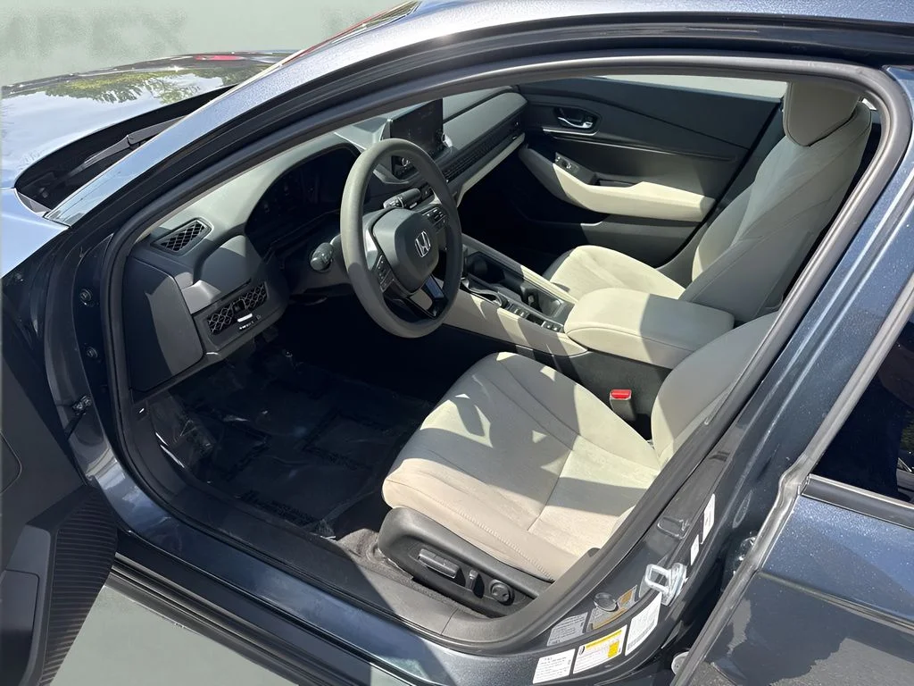 Used 2024 Gray Honda EX image 9