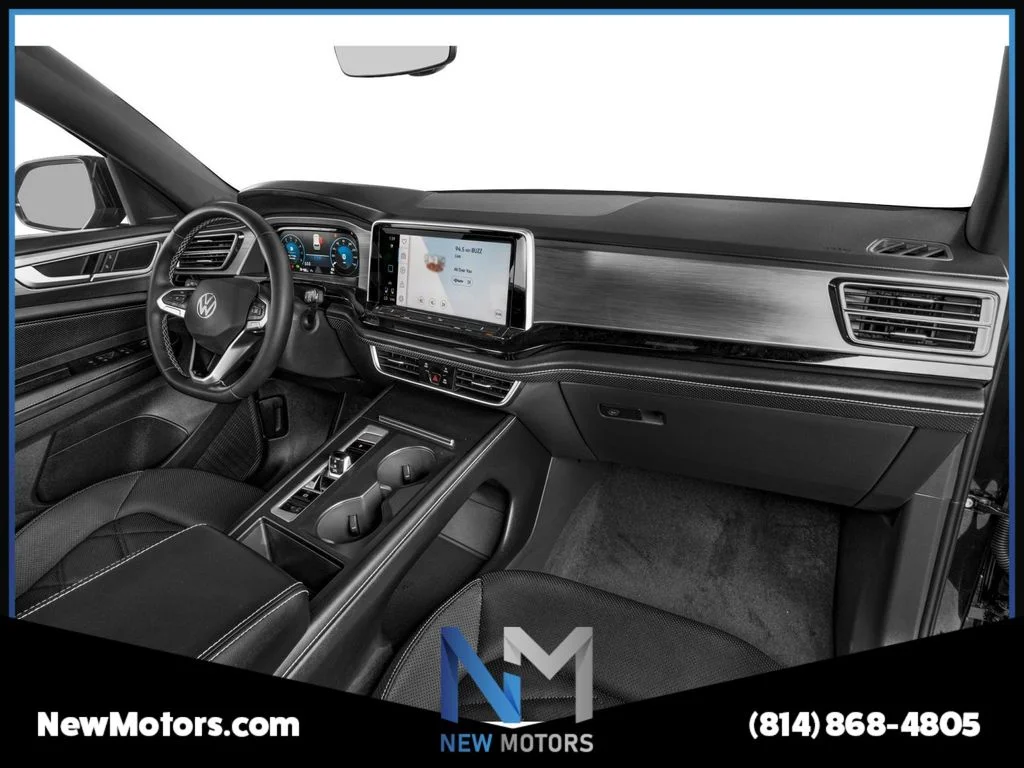 Used 2024 Silver Bird Metallic Volkswagen 2.0T SE w/Technology image 10