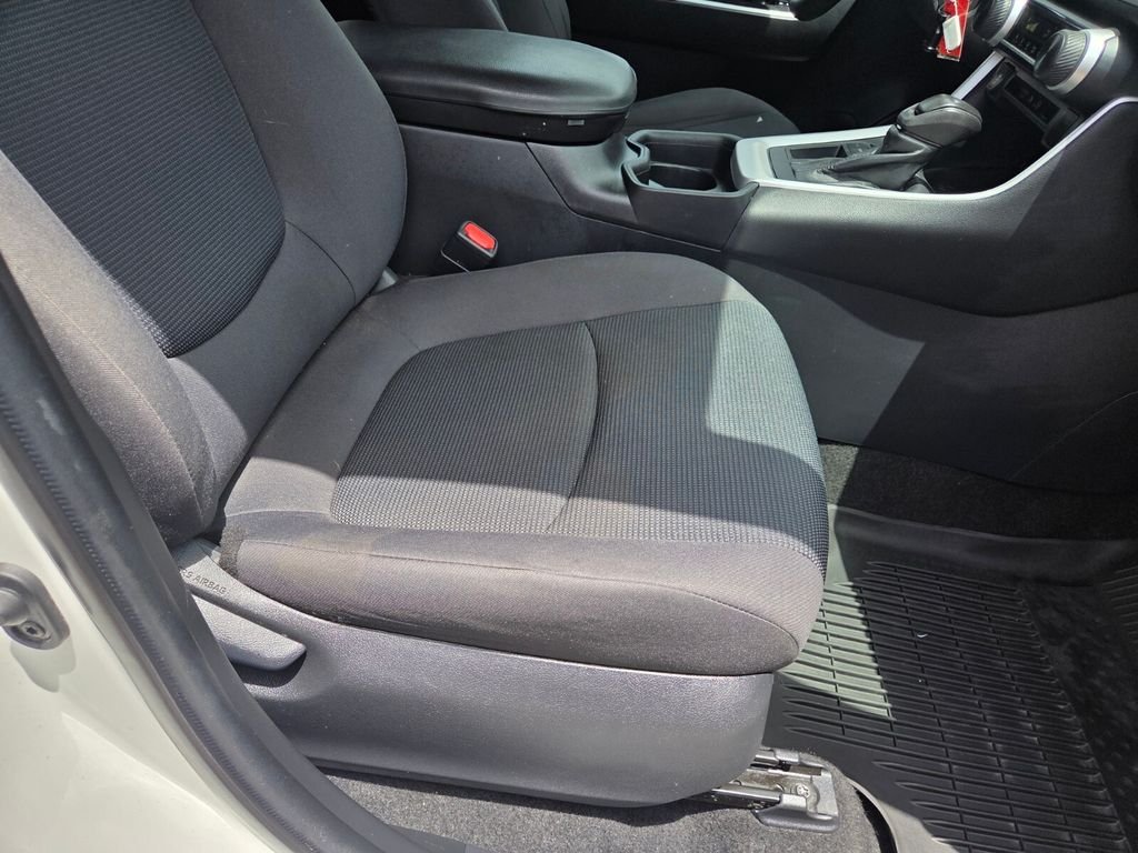 Used 2021 White Toyota LE image 27