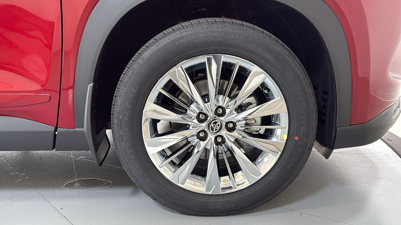 New 2026 Ruby Flare Pearl <sup>1</sup> Toyota  Platinum image 22