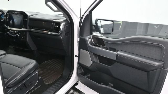 Used 2022 White Ford Lariat image 9