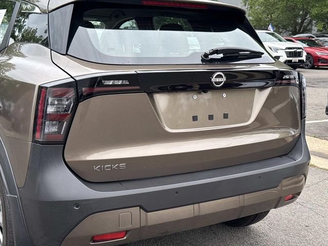Used 2025 Brown Nissan S image 10