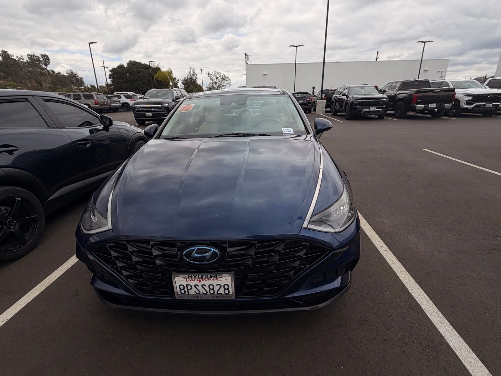 Vehicle Image 2