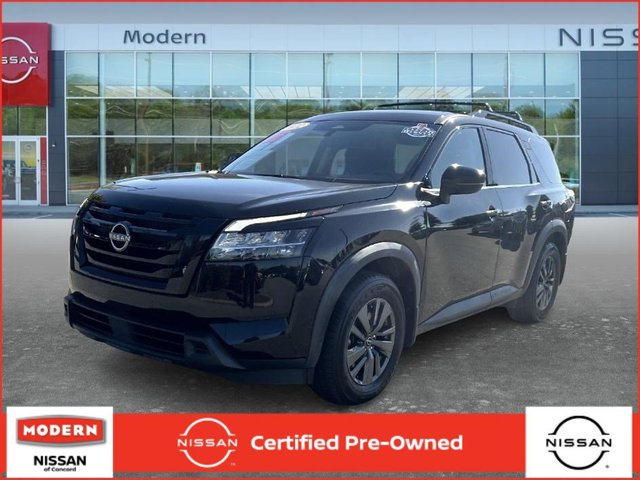 2022 Nissan Pathfinder SV