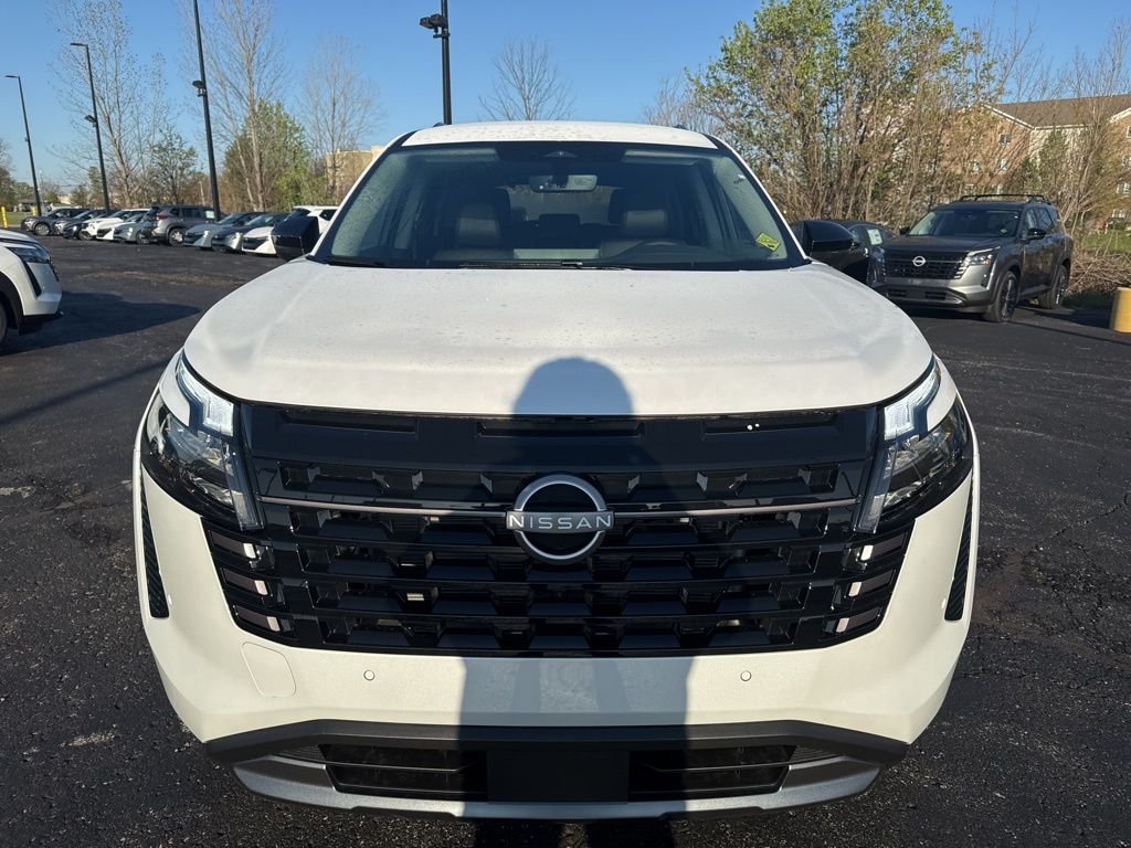 New 2026 Everest White Pearl TriCoat Nissan SL image 8