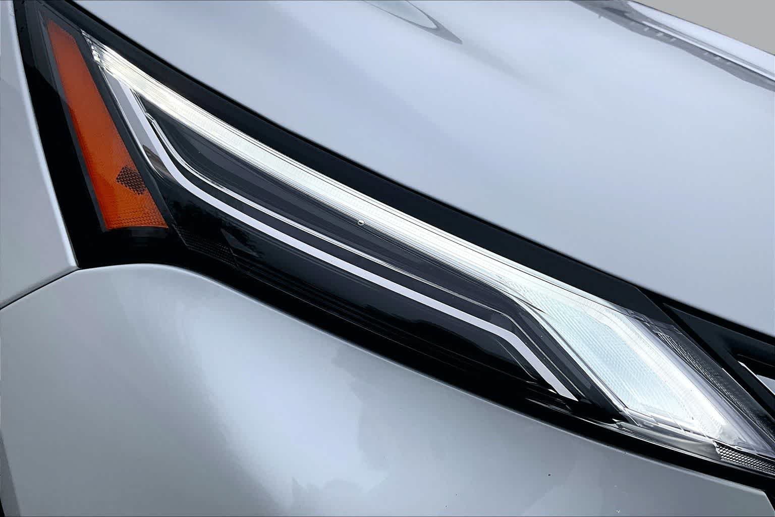 New 2026 Everest White Pearl TriCoat Nissan Platinum image 18