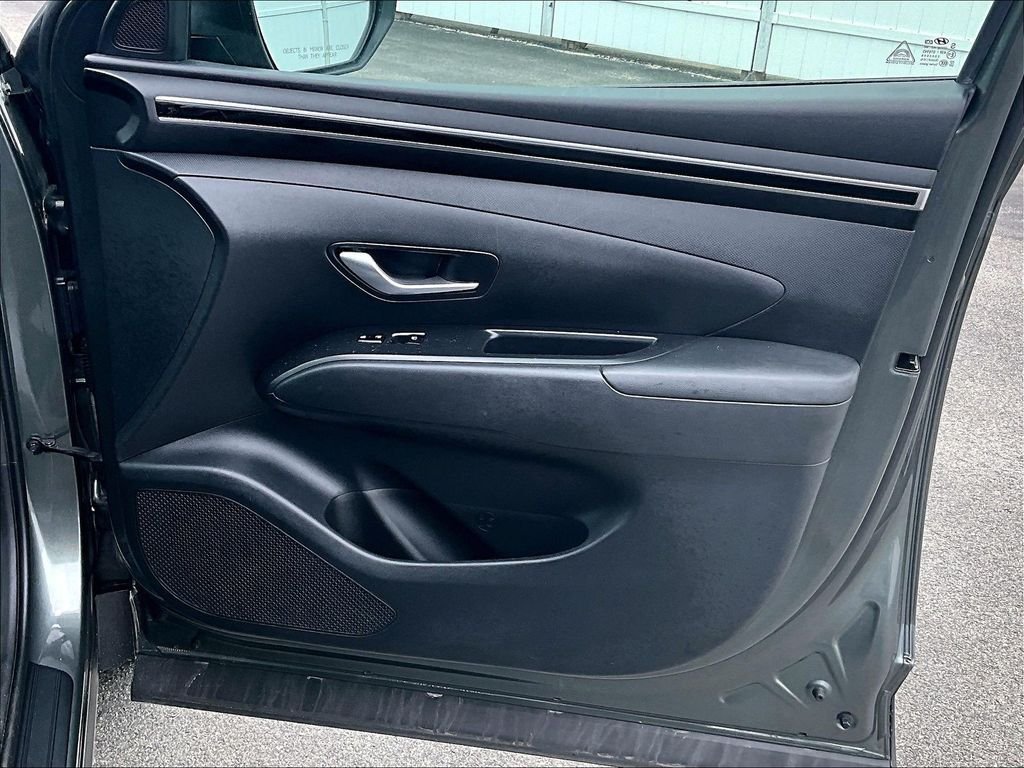 Used 2022 Amazon Gray Hyundai SEL image 12