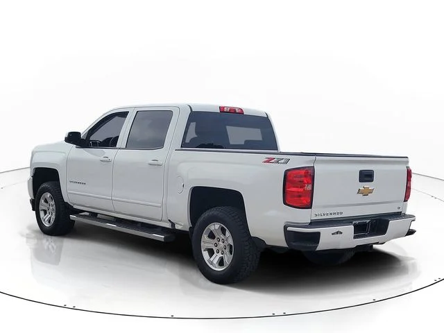 Used 2018 White Chevrolet LT image 7