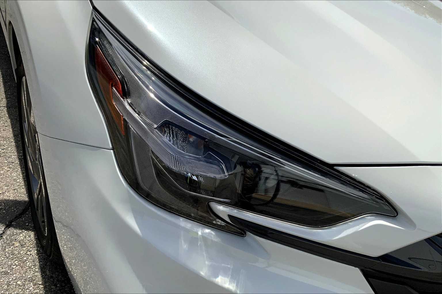 2025 Subaru Legacy Limited - Photo 13