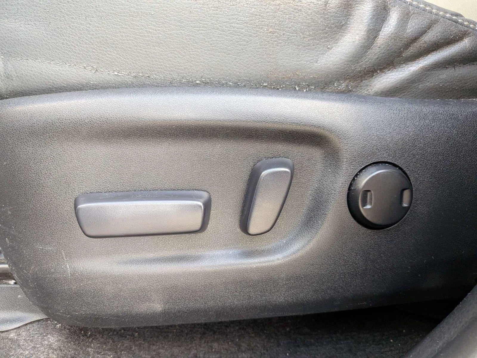 Used 2015 Gray Toyota Limited image 24