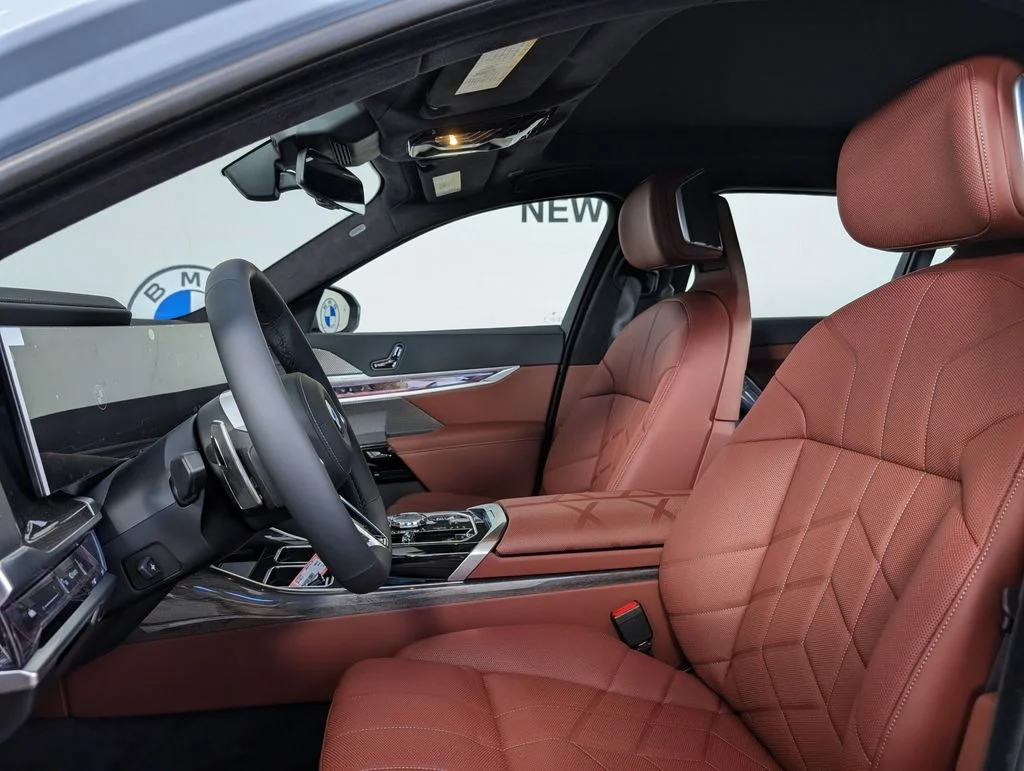 New 2026 Gray BMW 760i xDrive image 2