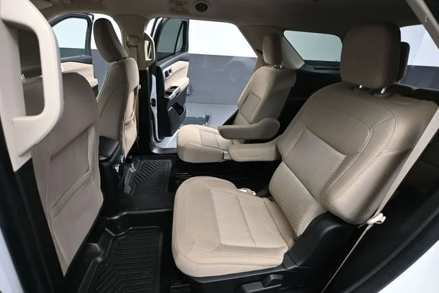 Used 2022 White Ford XLT image 30