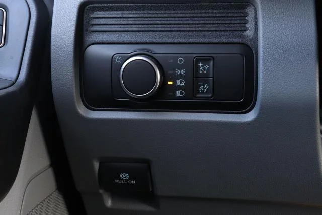New 2026 Oxford White Ford F-550® XL image 77