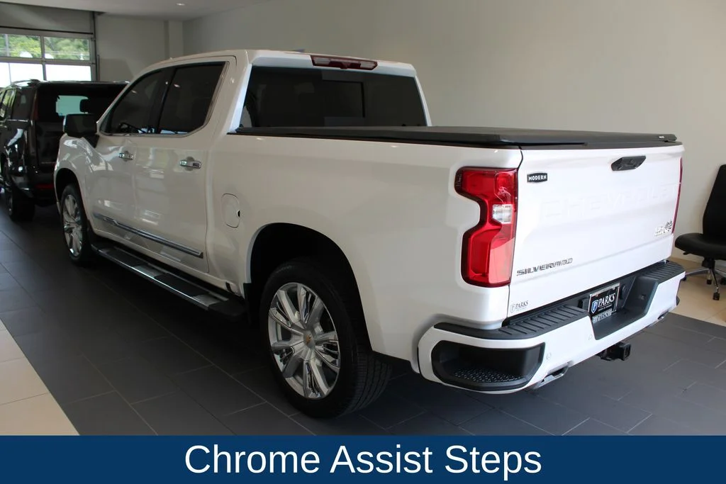 Used 2024 Beige Chevrolet High Country image 37