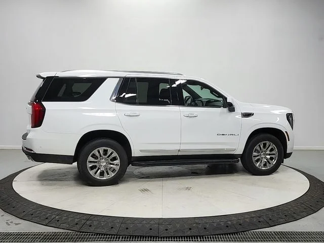 Used 2025 White GMC Denali image 8