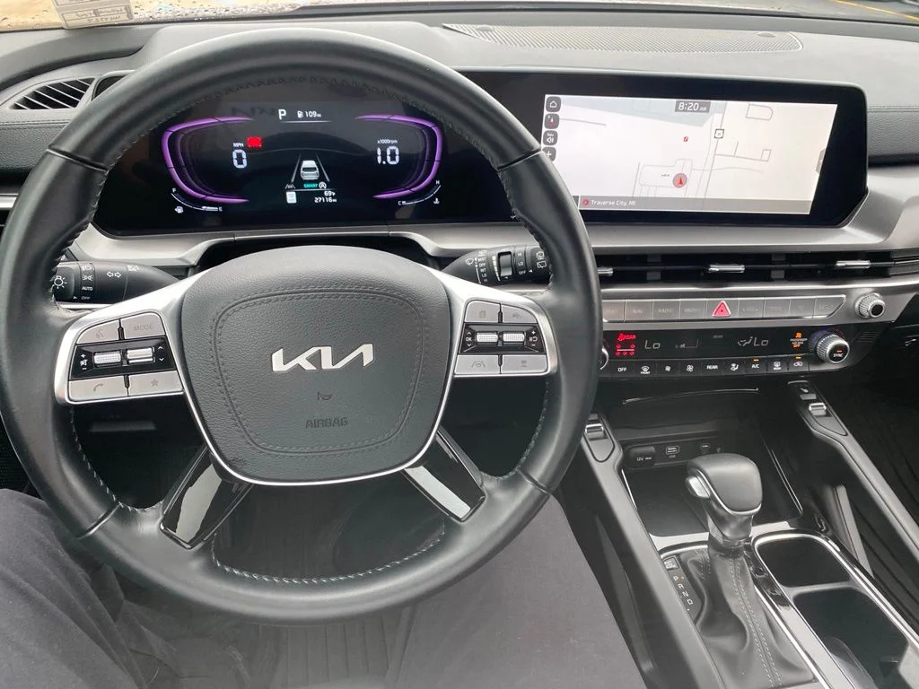 Certified Used 2024 Red Kia S image 31