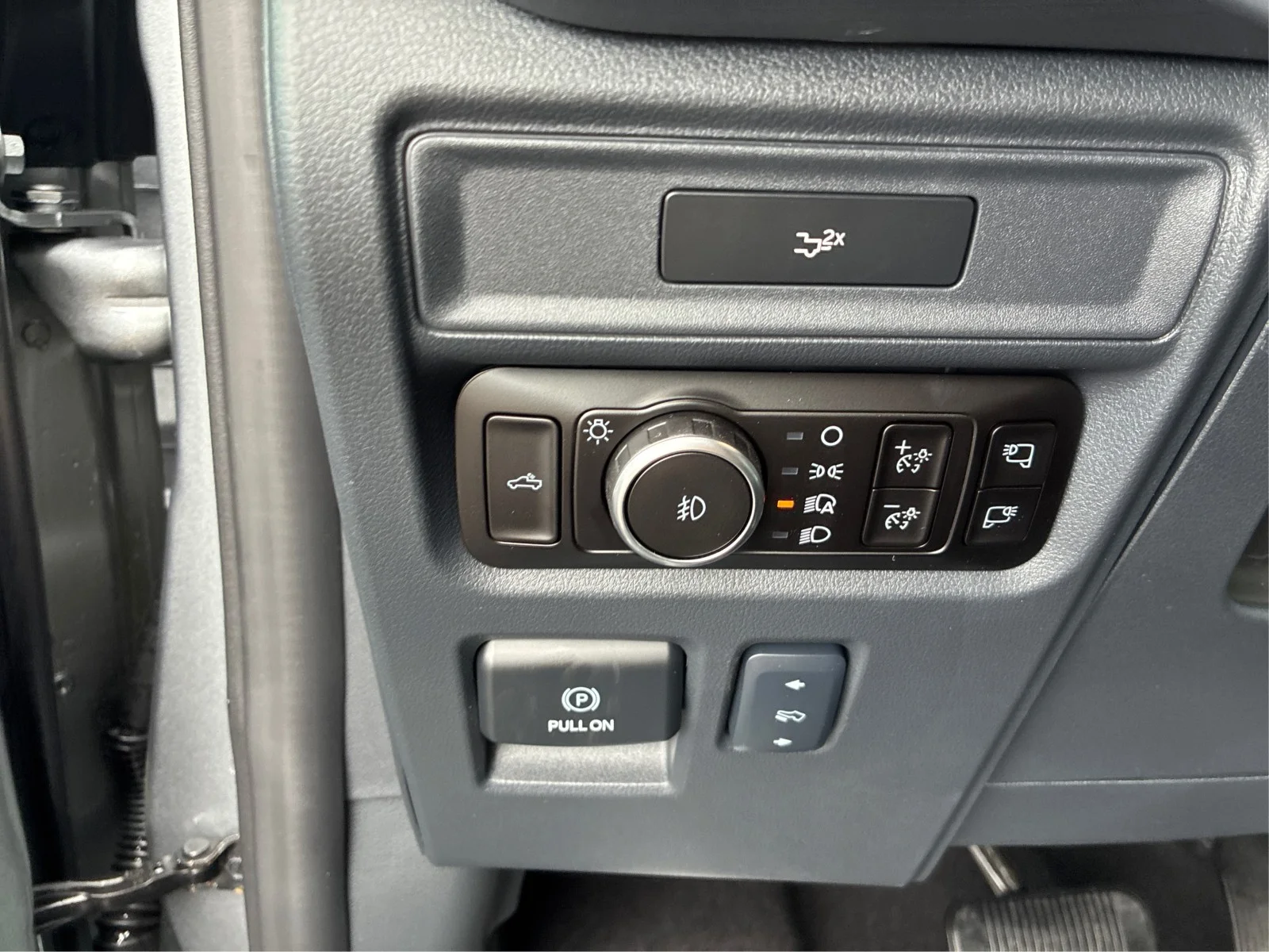 New 2026 Iconic Silver Metallic Ford XLT image 16