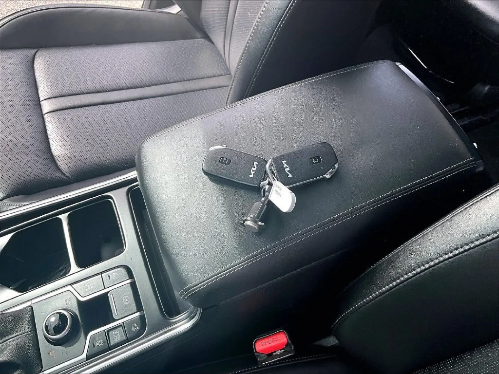 Used 2023 Black Kia X-Line EX image 12