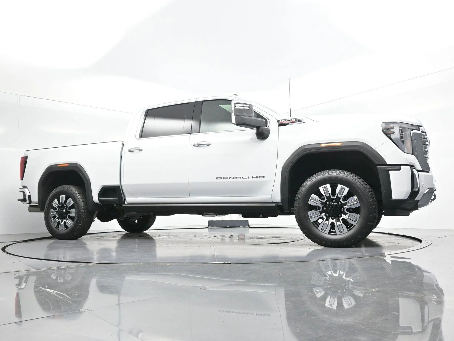 Used 2026 Summit White GMC Denali image 44