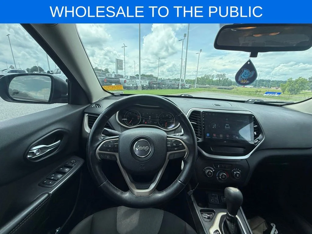 Used 2016 Black Jeep Altitude image 7
