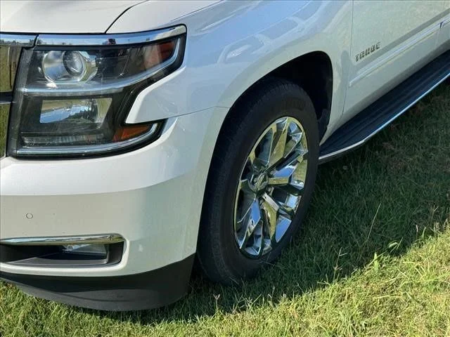 Used 2018 Beige Chevrolet Premier image 4