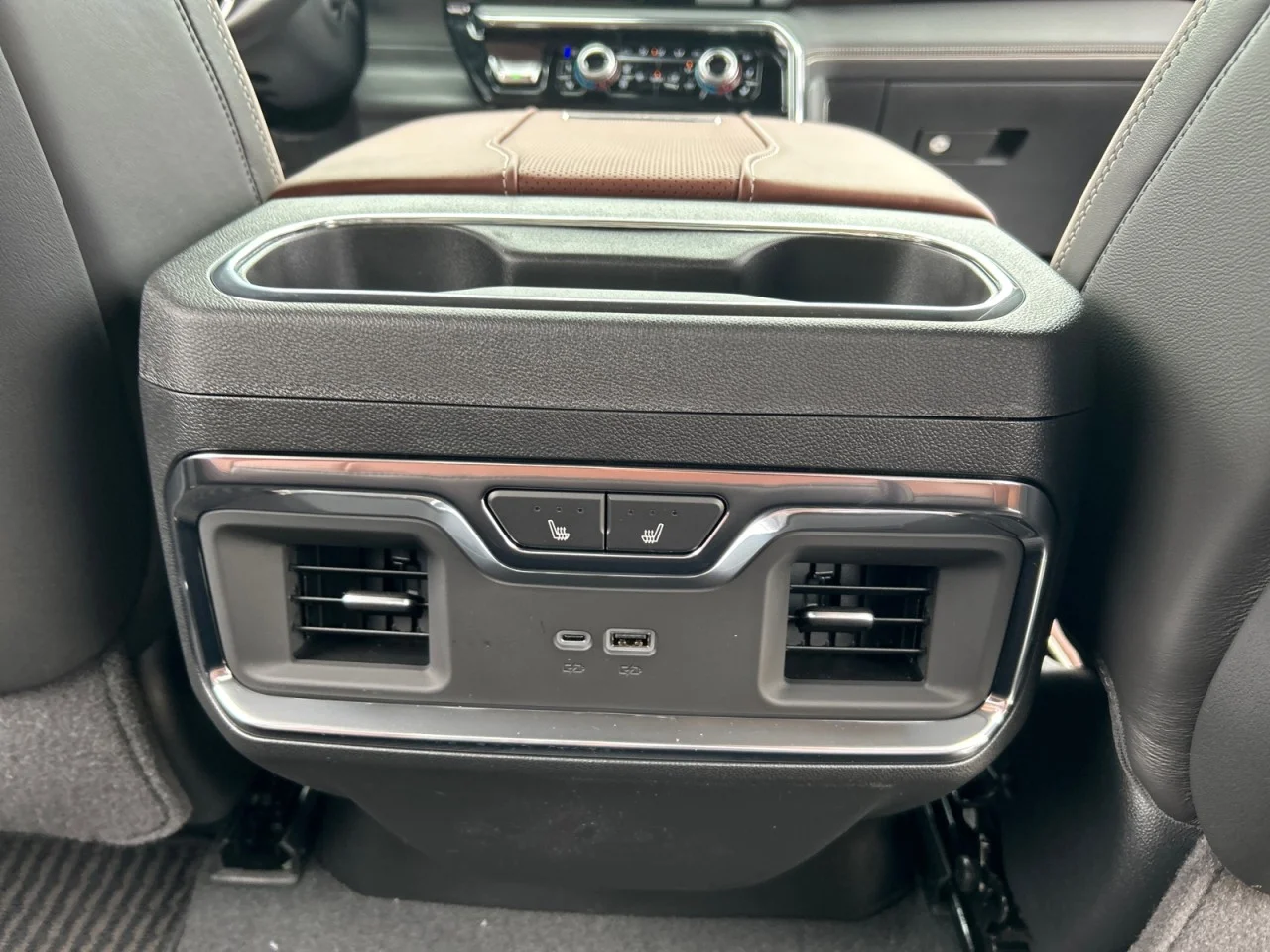 New 2026 Glacier White Tricoat GMC Denali Ultimate image 24
