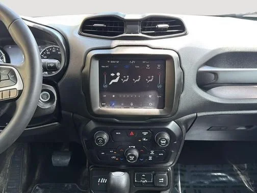 Used 2023 Red Jeep Altitude image 11