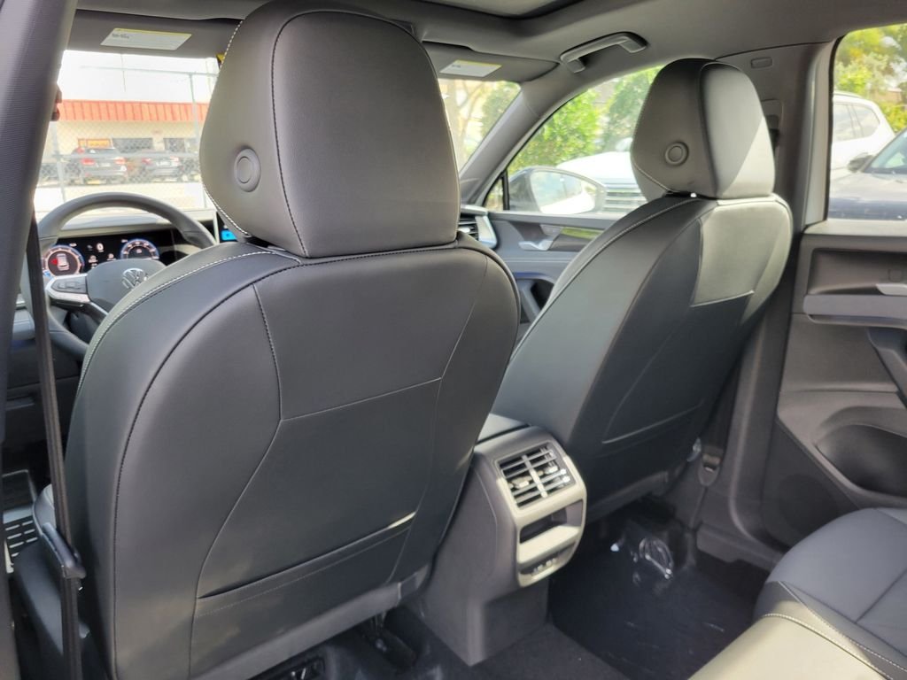 New 2026 White/off-white Volkswagen 2.0T SE R-Line Black image 6