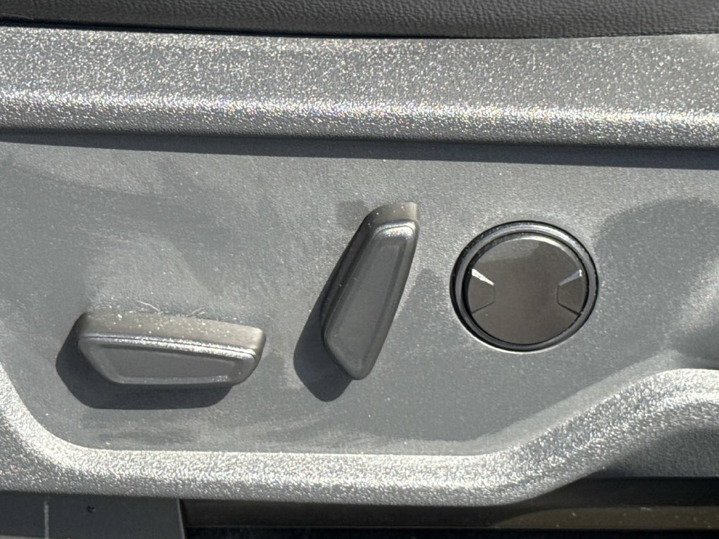 Used 2023 Gray Ford Wildtrak image 21