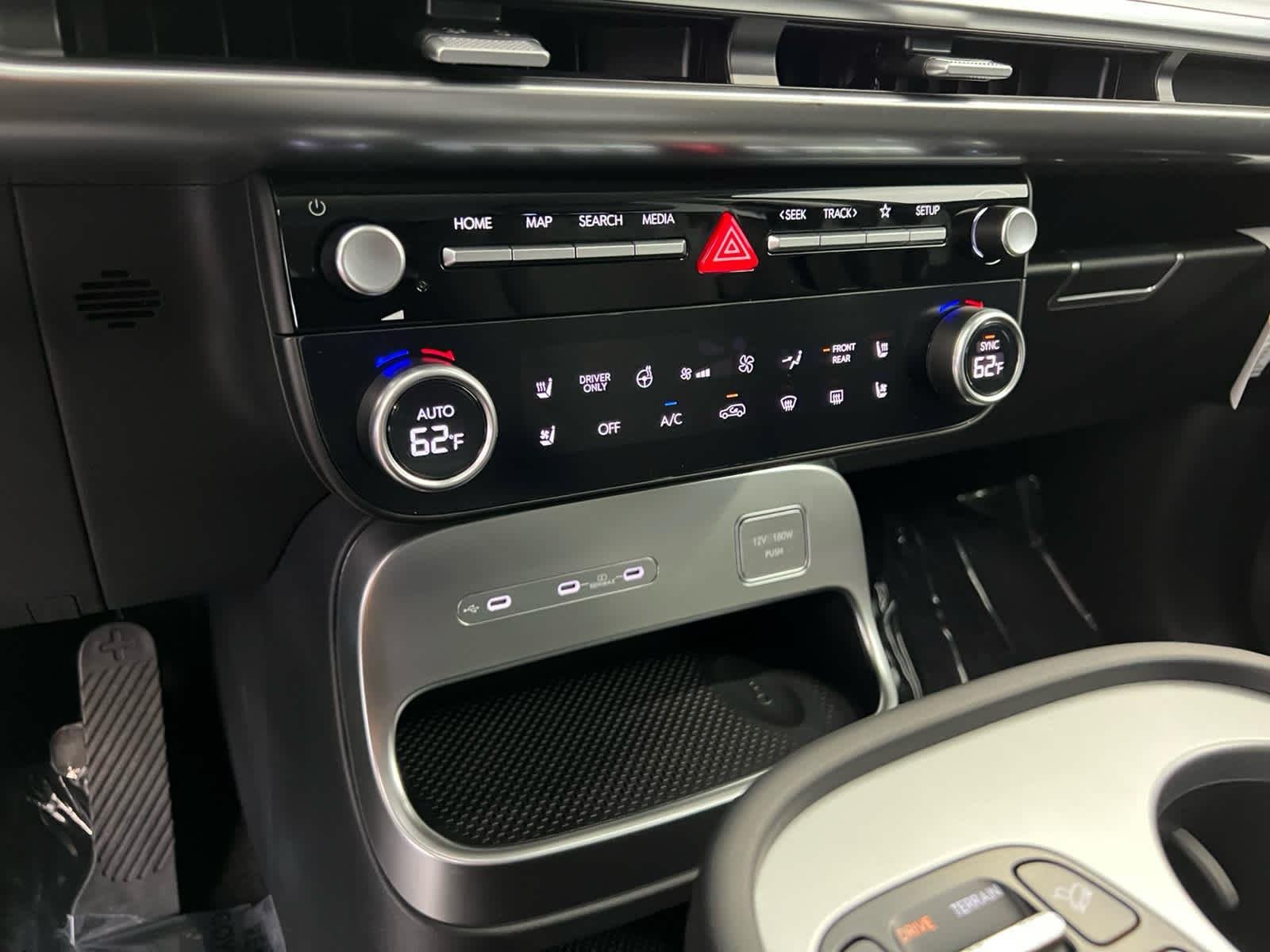 2026 Hyundai IONIQ 9 SEL - Photo 17