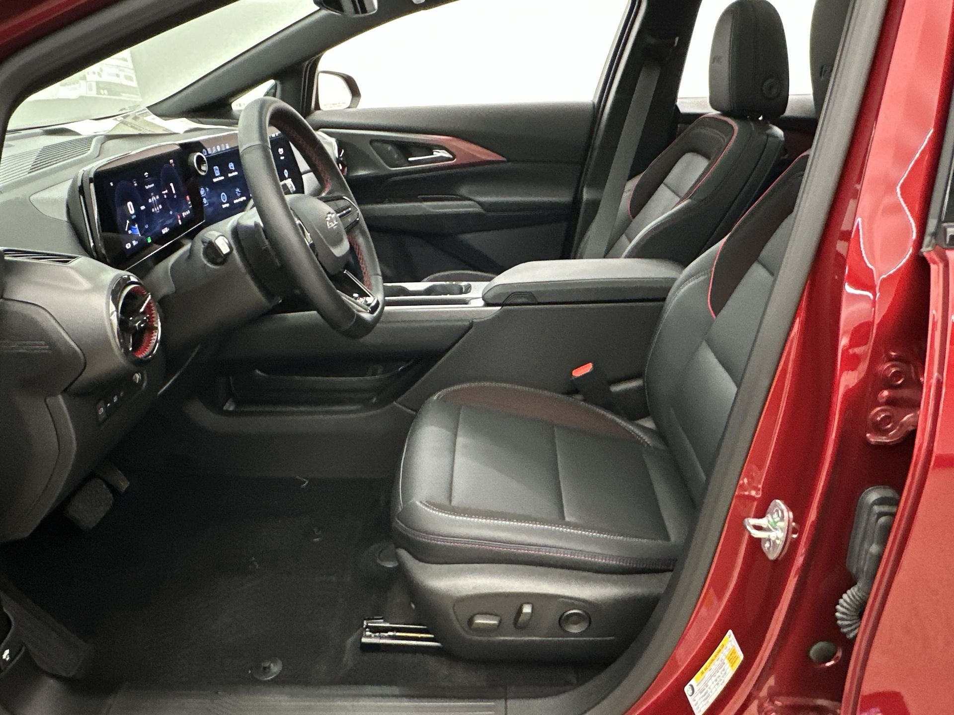 2025 Chevrolet Equinox EV RS - Photo 63