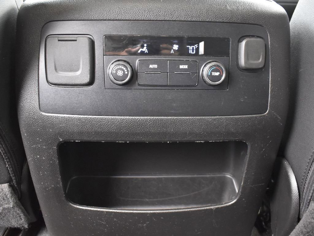 2020 CHEVROLET SUBURBAN - Image 28