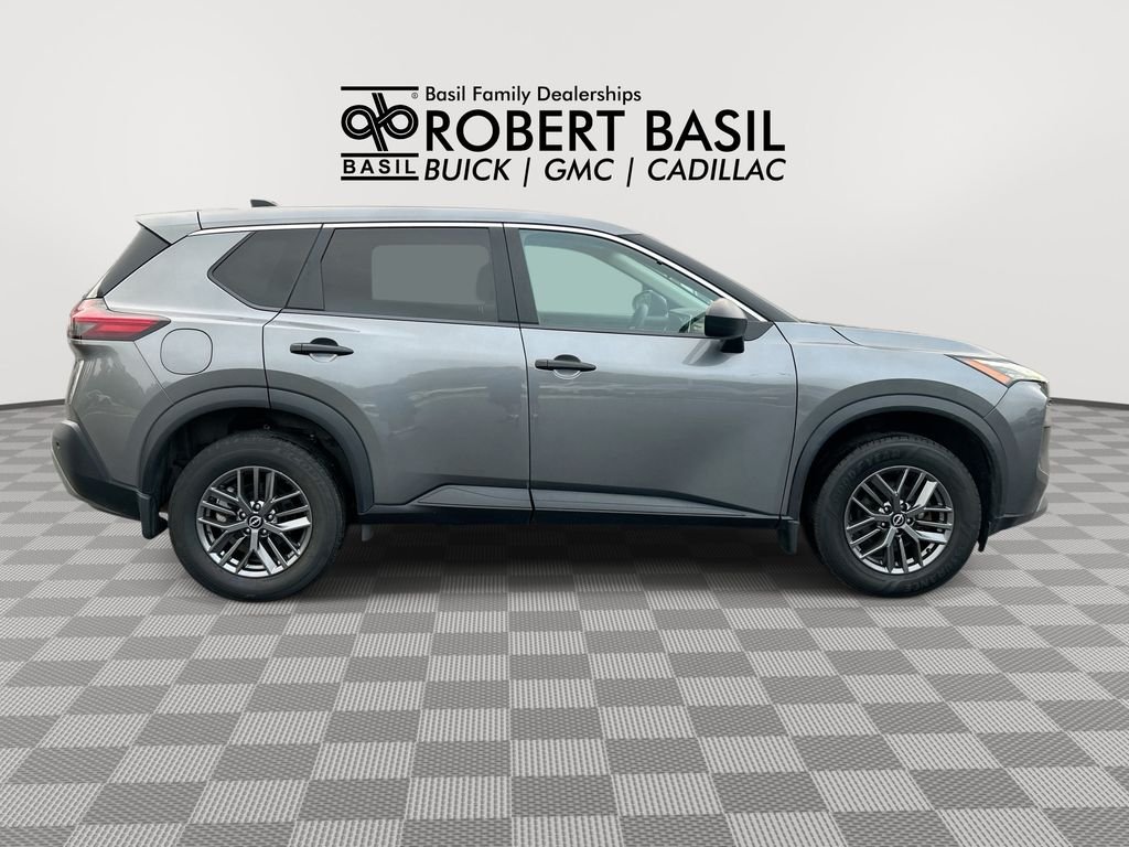Used 2023 Gray Nissan S image 9