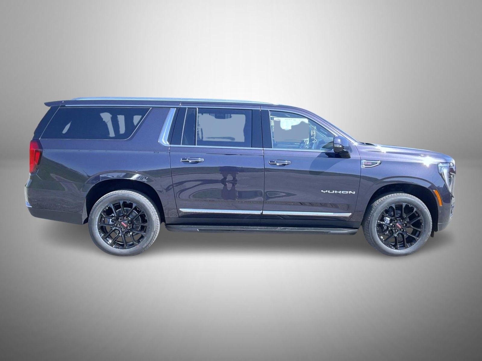 New 2026 Titanium Rush Metallic GMC Elevation image 4