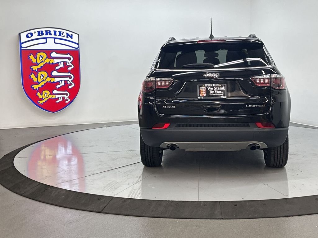 Used 2023 Diamond Black Jeep Limited image 27
