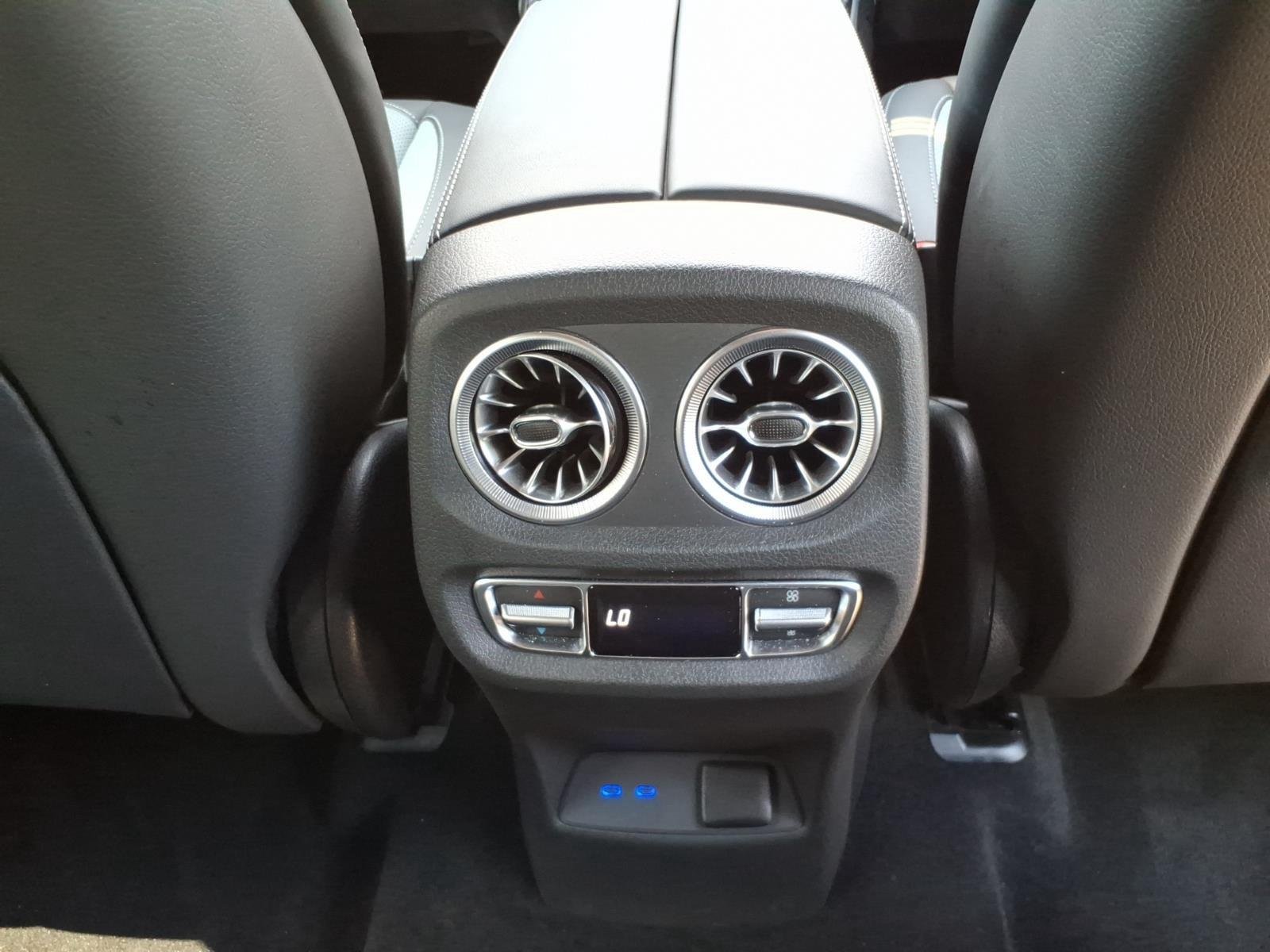 Used 2025 Iridium Silver Metallic Mercedes-Benz G 550 image 27