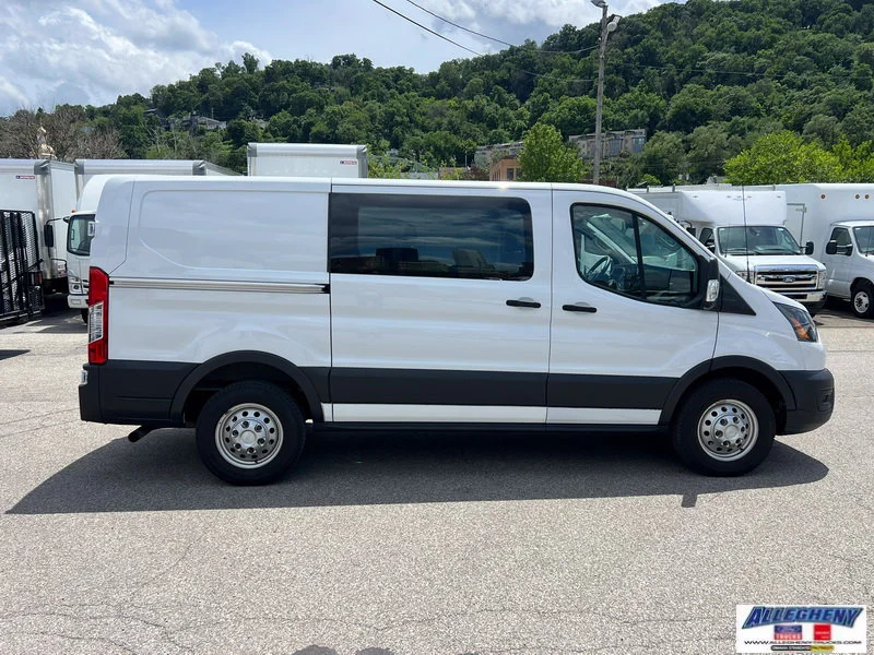 Used 2021 WHI/White Ford  image 5