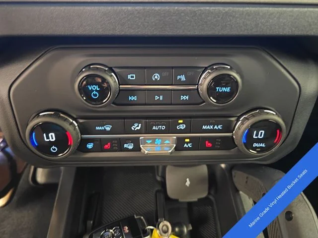 New 2026 Avalanche Gray Ford Badlands® image 31