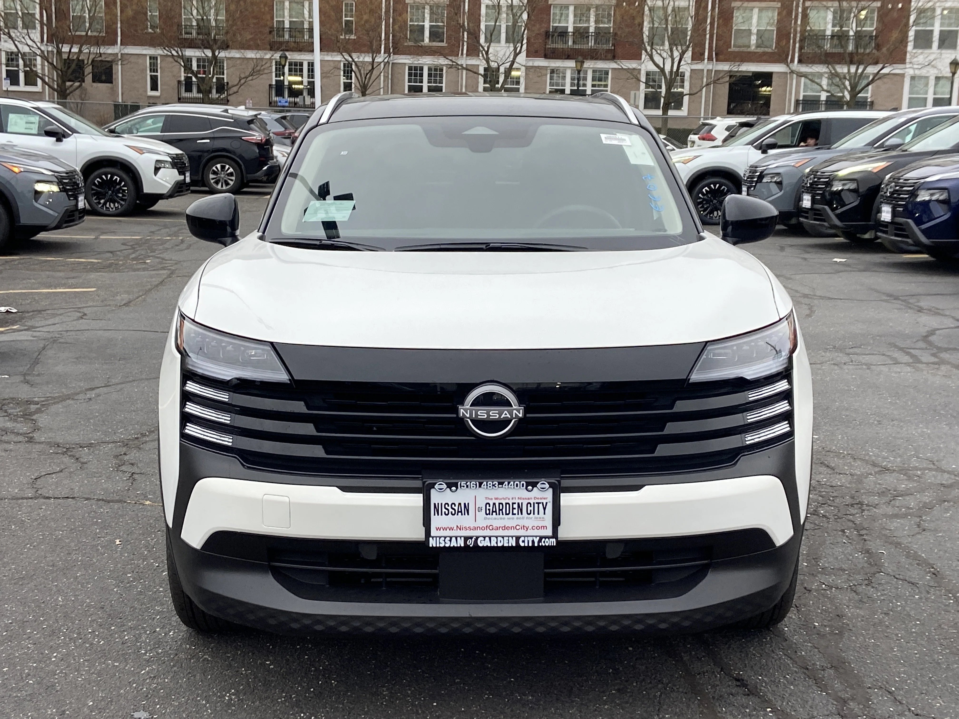 New 2026 Aspen White Tricoat/Super Black Nissan SV image 2