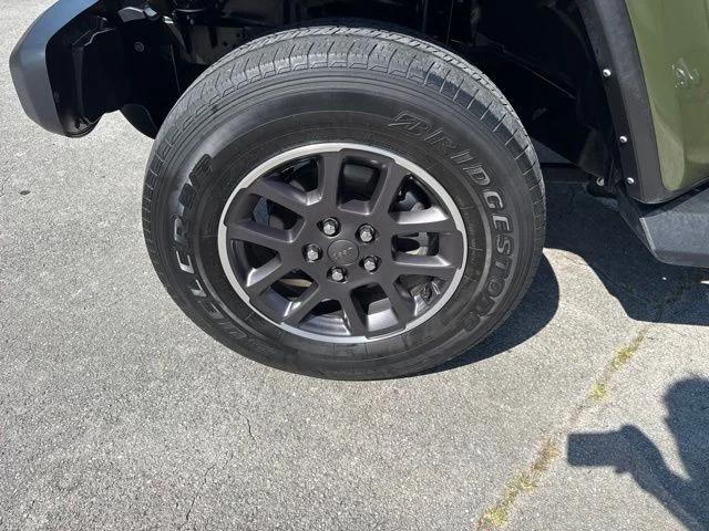 Used 2022 Green Jeep Overland image 16