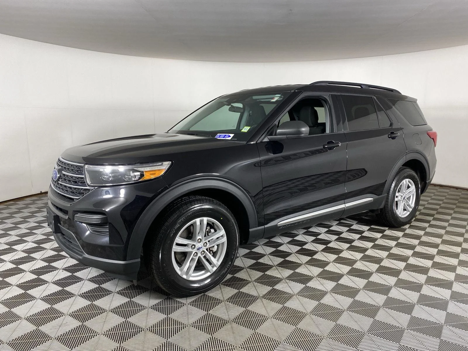 Used 2024 Agate Black Ford XLT image 6