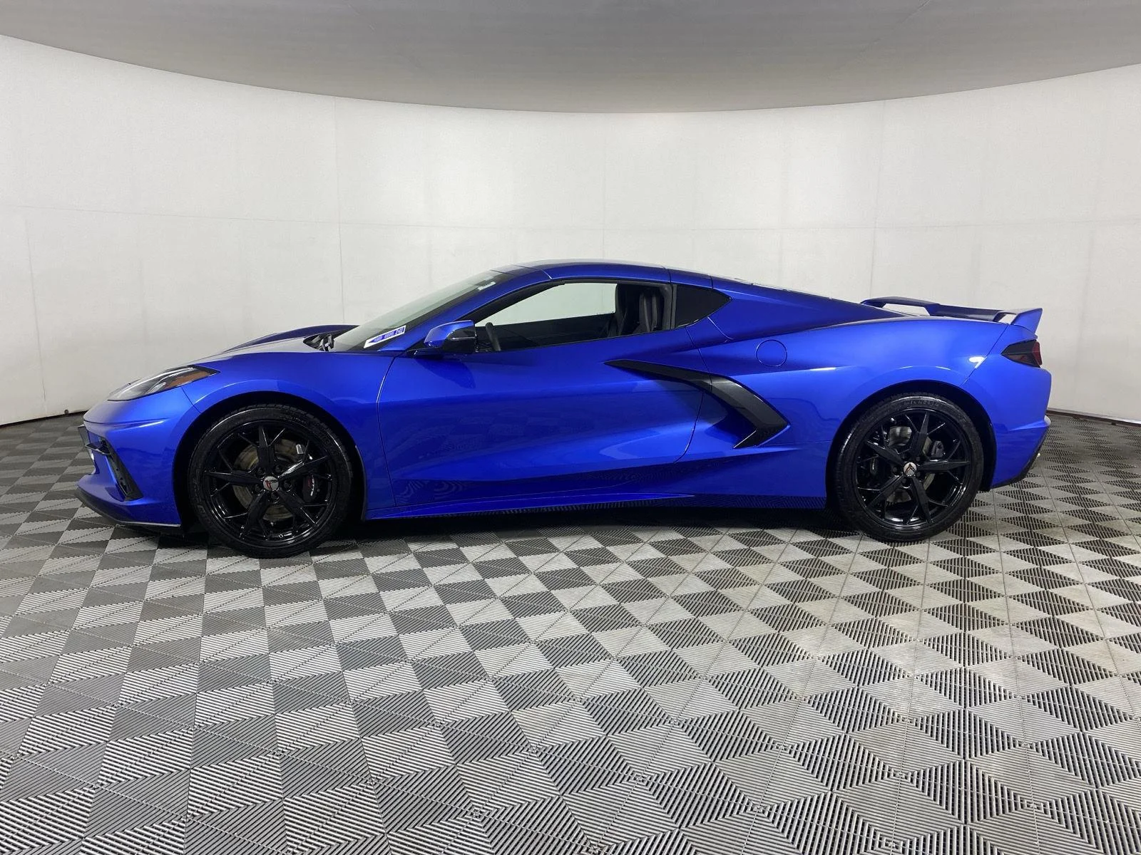Used 2020 ELKHART LAKE BLUE METALLIC Chevrolet 1LT image 4