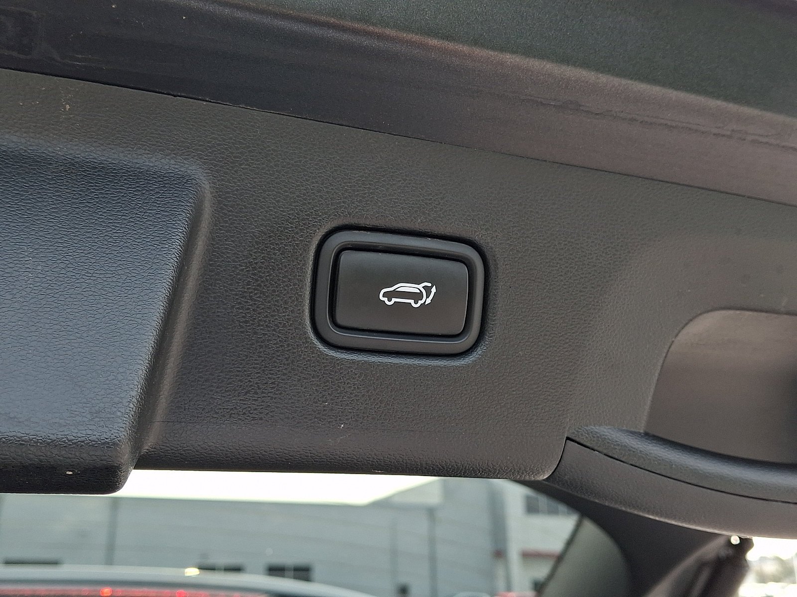 Used 2024 Dark Gray Metallic Hyundai SEL image 31
